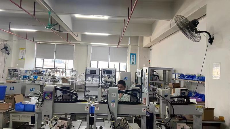 自动化生产线与半自动生产线：本质区别与选择要点